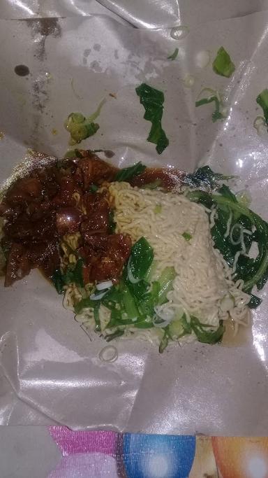 MIE AYAM CATUR