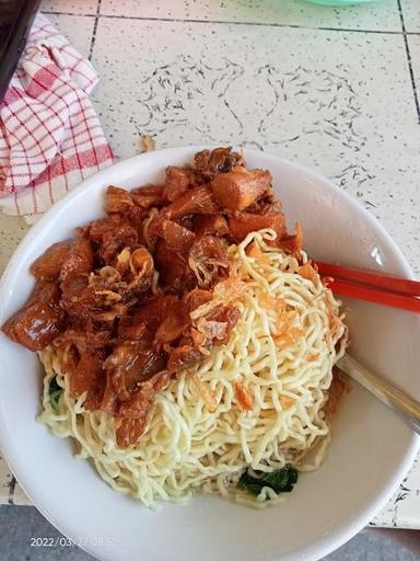 MIE AYAM CATUR