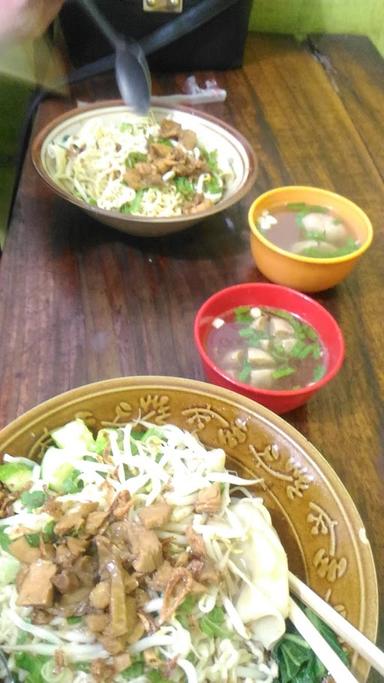 MIE AYAM SURABAYA