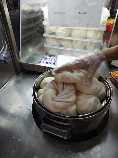 ROTI SRIKAYA & BAKPAO ACHIN - PADEMANGAN