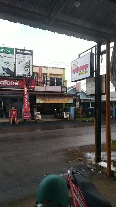 TOKO DONAT MADU