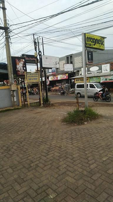 TOKO DONAT MADU