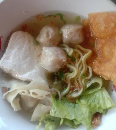 BAKSO & MIE AYAM KAMPUNG BARU