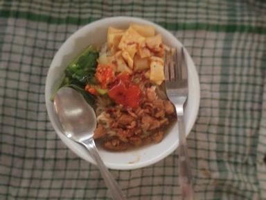 MIE AYAM MORO SENENG