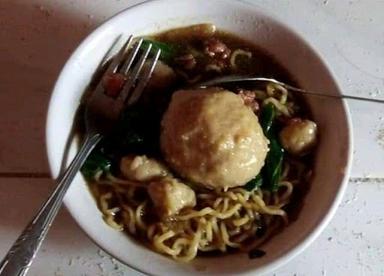 MIE AYAM BAKSO