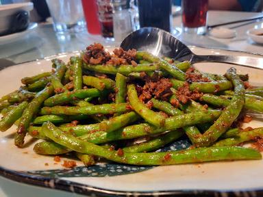 THE LEAF RESTAURANT @THE QUANTIS CLUBHOUSE, BSD CITY