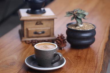 TUMBLER COFFEE ROASTERY BSD