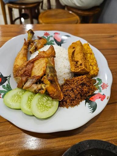 AYAM GORENG MBA NI MENDRISIO