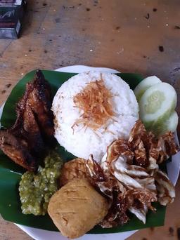 Photo's Ayam Goreng Sambal Ijo, Pagedangan