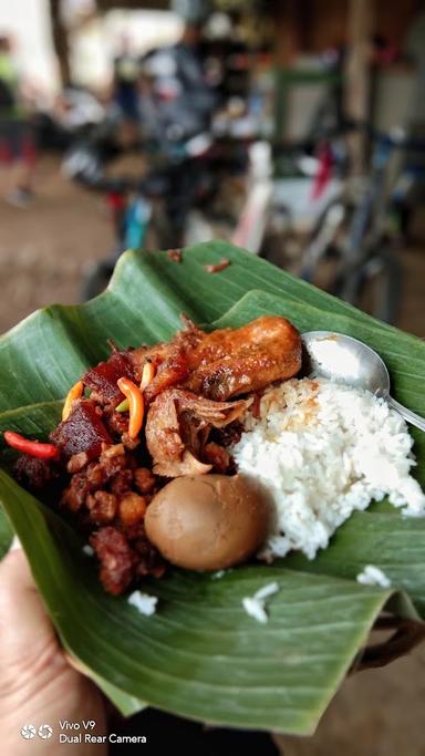 GUDEG JOGJA BU YULI