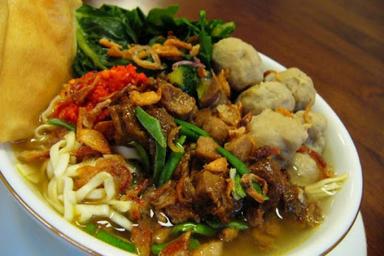 MIE BAKSO MBA YANI