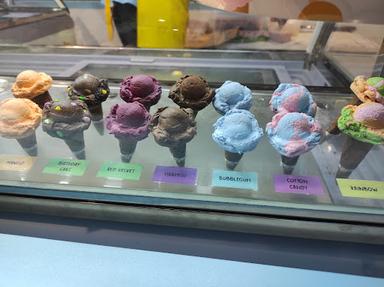 PIKA PIKU ICE CREAM - ÆON MALL BSD CITY