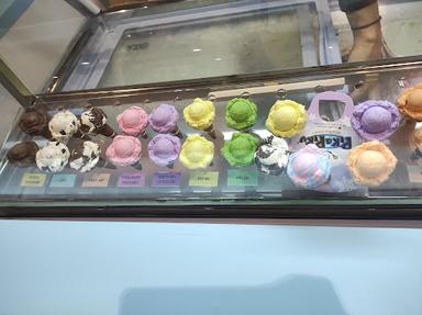 PIKA PIKU ICE CREAM - ÆON MALL BSD CITY