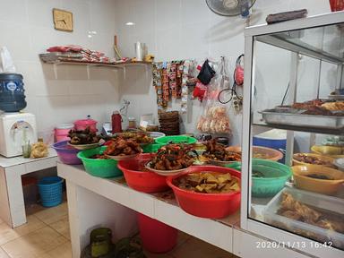 WARUNG NASI IBU SRI