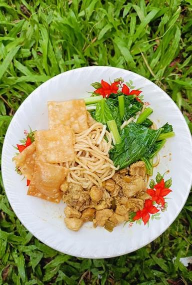 MIE AYAM UMI BARRA