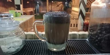 KEDAI KOPI BANGKIT