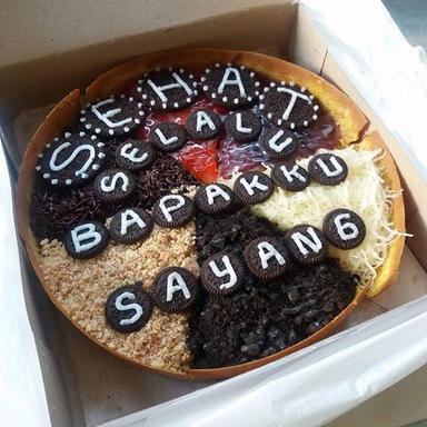 MARTABAK TERANG BULAN PAL