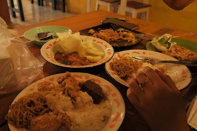 WARUNG AYAM BAKAR GENCET