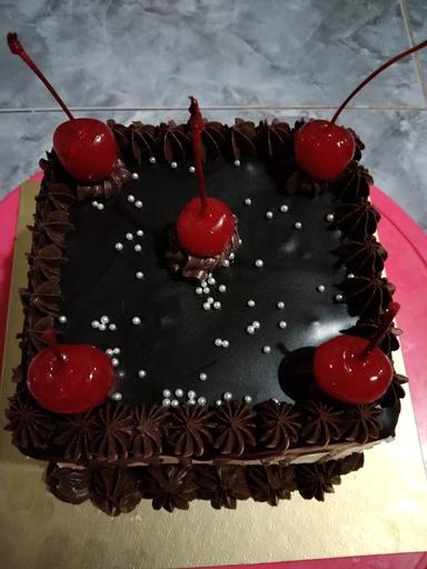 SHAFIA TALITA CAKE