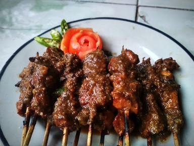 WARUNG SATE MBA OE'OET