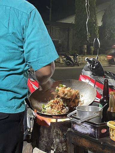 NASI & MIE GORENG CAK AWI