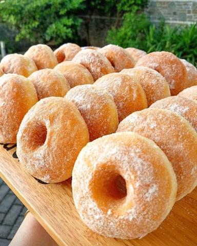 DONAT KENTANG ALMIRA