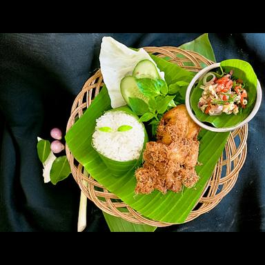 AYAM GORENG REMPAH MAS BURHAN