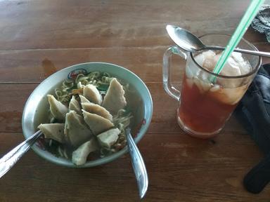 BAKSO DAN MIE AYAM FAMILY