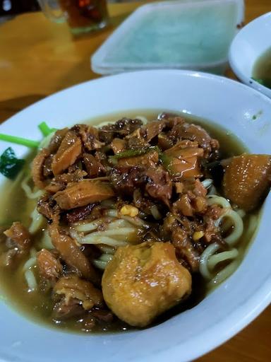 MIE AYAM DAN ANGKRINGAN PAK KAYOEN ꦩꦪꦄꦪꦩꦝꦤꦄꦏꦔꦤꦥꦏꦏꦪꦮꦤ