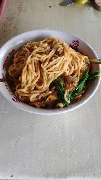 MIE AYAM DAN BAKSO PAK OGES WONOGIRI