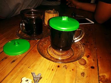 WARUNG REVOLUSI