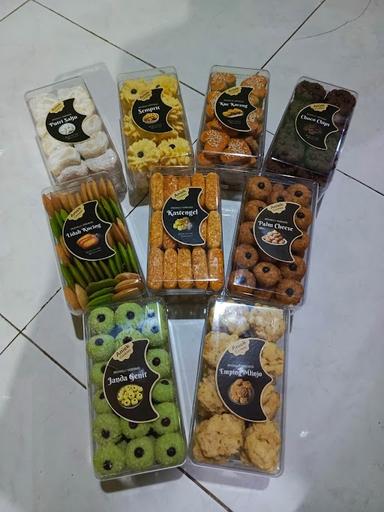 ANIEK COOKIES