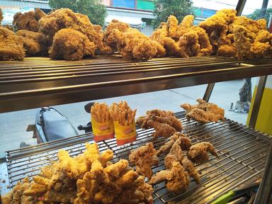 HISANA FRIED CHICKEN