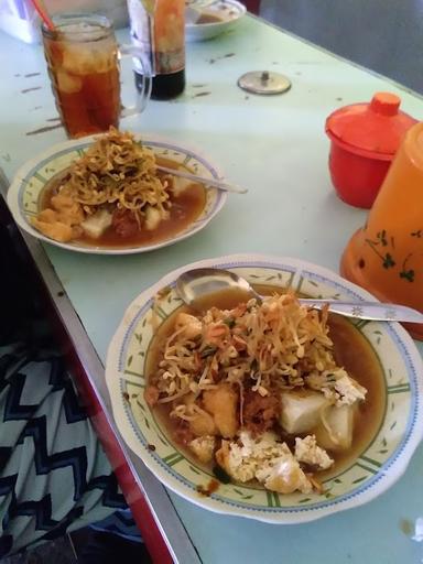 LONTONG BALAP SATE KERANG