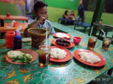 WARUNG AYAM BAKAR BANDUNG JAYA