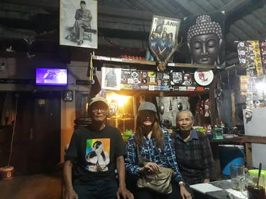 WARUNG KOPI ENYAK