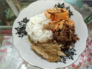 GUDEG DAN BUBUR LEMU BU YATI