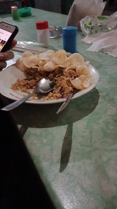 WARUNG BAKMI JAWA BU MARNI SABAR MENANTI