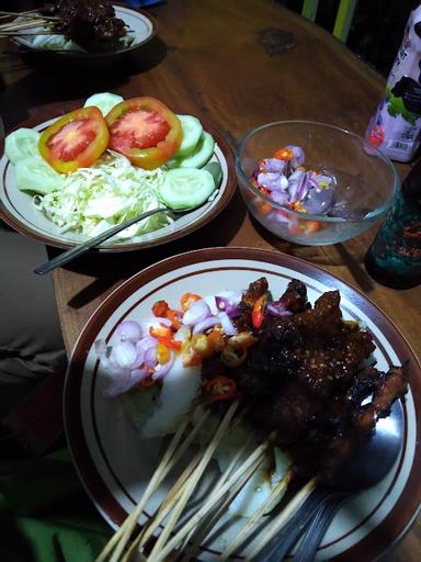 WARUNG SATE DAN TONGSENG KELINCI FORTUNA