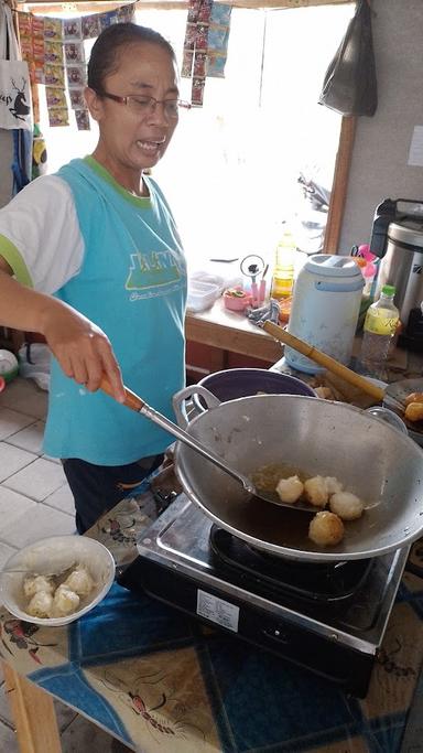 WARUNG SOTO KINASIH