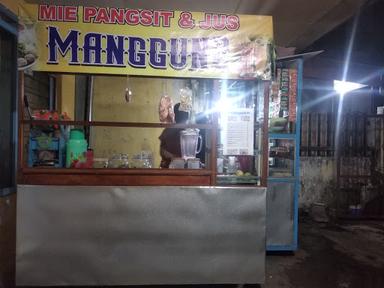 MIE PANGSIT & JUS MANGGUNG