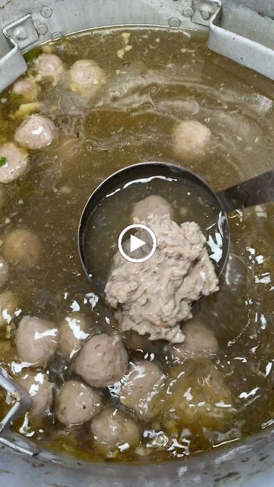 BAKSO SOLO PAK SAN