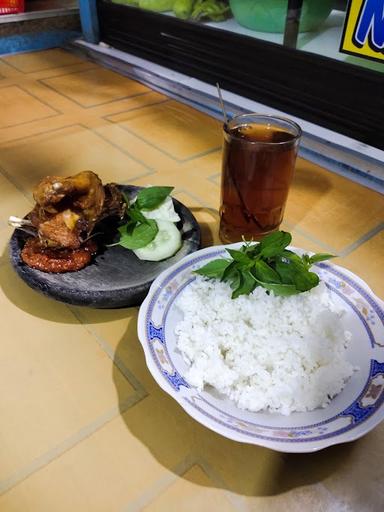 WARUNG PECEL LELE PAK TEMON