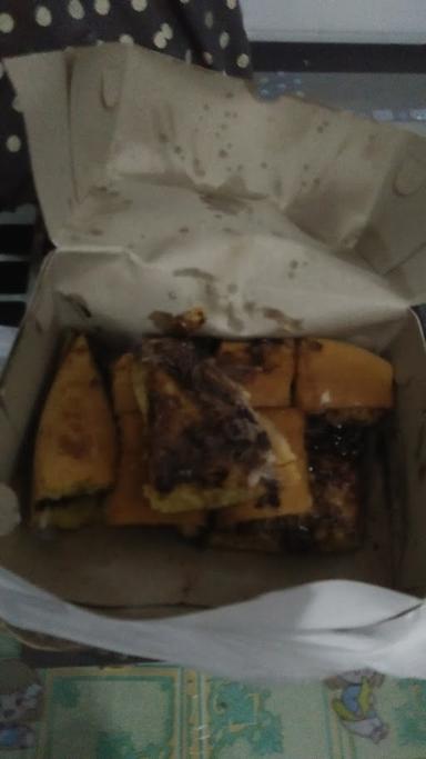 MARTABAK & TERANGBULAN RICOPUTRA