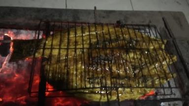 IKAN BAKAR DEWI PESISIR