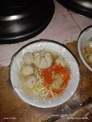 MIE AYAM BAKSO TIGA PUTRI