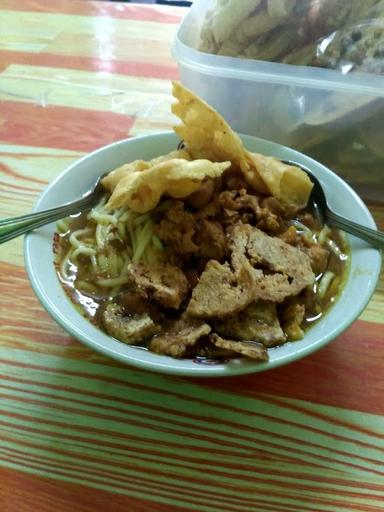 BAKSO & MIE AYAM CS (CAWAS SOLO)