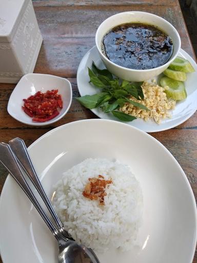 WARUNG MAKAN KLUWAK RAWON