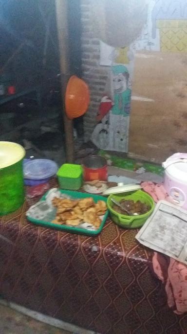 WARUNG NASI UDUK IBU IMI