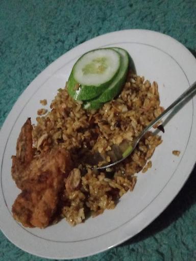 SEGO GORENG BU SINAH